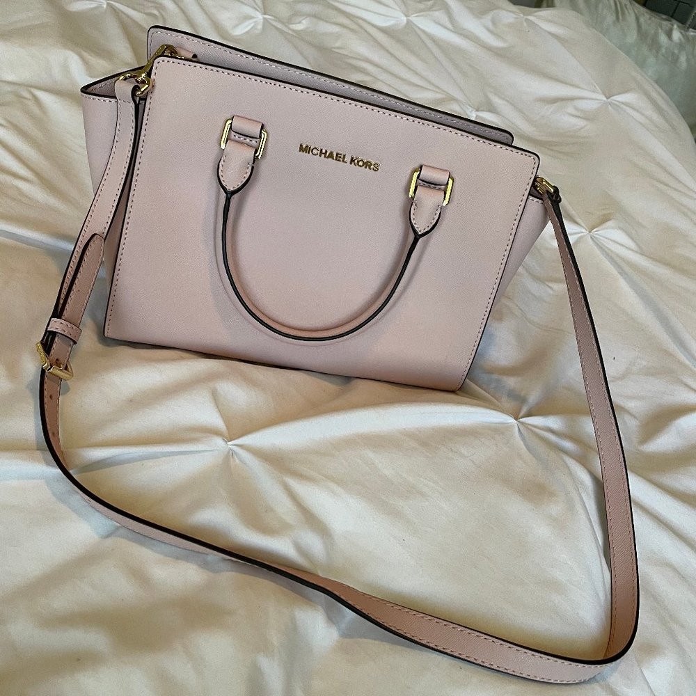Michael Kors Selma top-zip satchel purse